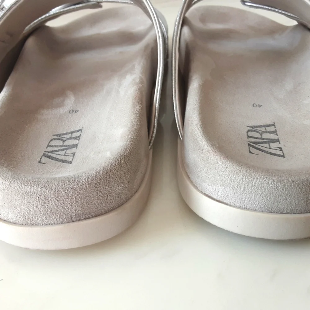 ZARA Silver Metallic Double Buckle Cushion Comfort Slides Sandals Sz 40 (9) - Picture 5 of 9